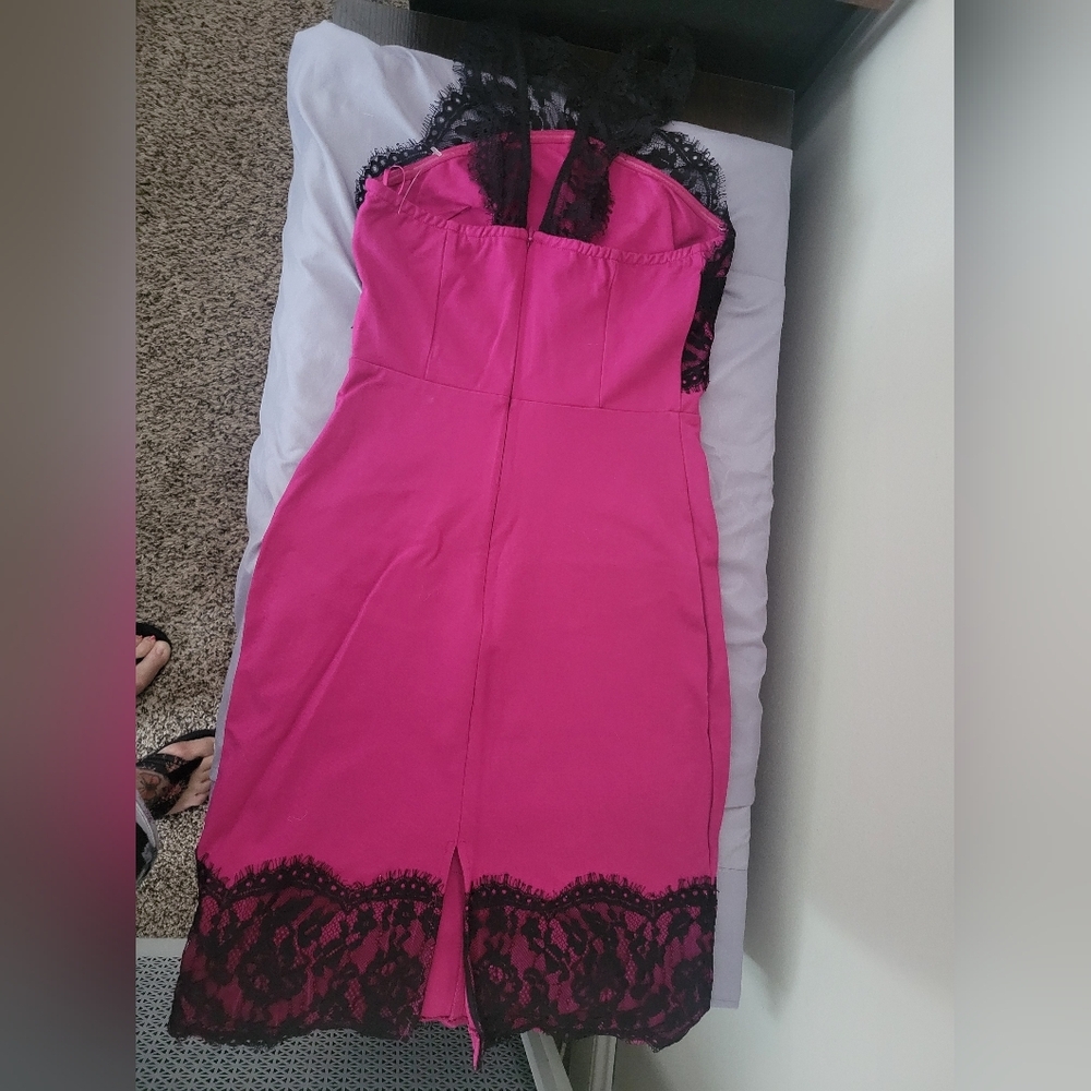 Guess Fuchsia and Black Lace Dress - Picture 3 of 6